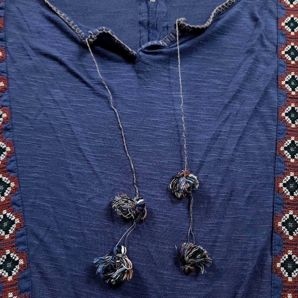 Free People Moonlight Mile Blue Aztec Embroidered Tassel Tunic Top sz L - Picture 7 of 7